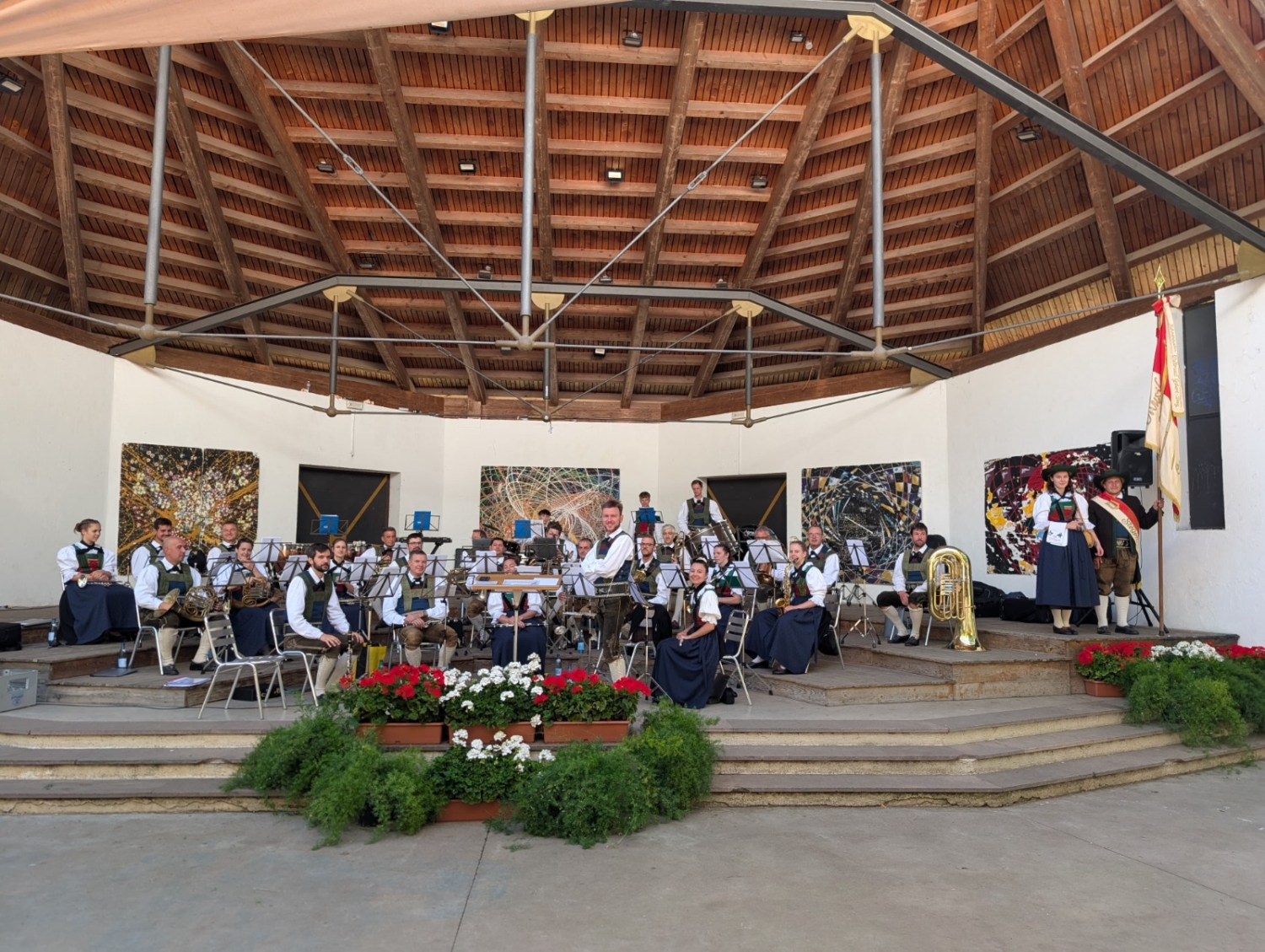 WhatsApp Image 2025-10-06 at 08.31.13